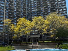 1 Bay Club Drive 15W, Bayside NY 11360
