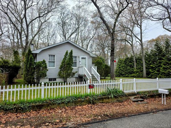 117 Maple Avenue, Flanders NY 11901