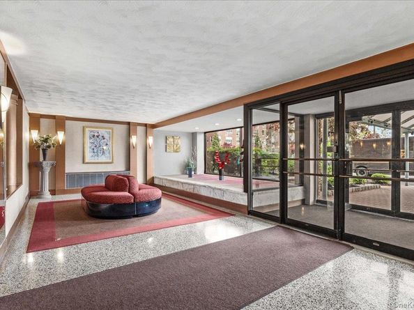 2325 Bell Boulevard 2A, Bayside NY 11360