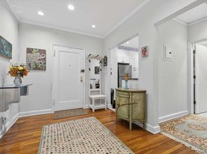 26 Hamilton Place A2, Garden City NY 11530