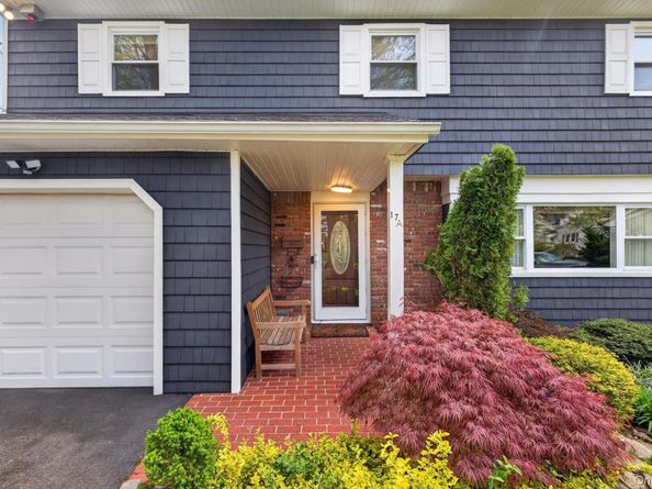 17 Hillcrest Drive A, Glen Head NY 11545