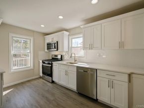 10 Winchester Drive, Lindenhurst NY 11757