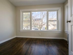10 Winchester Drive, Lindenhurst NY 11757