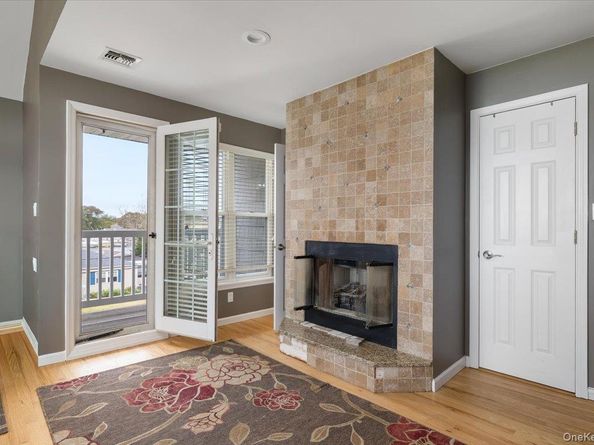 35 Jackson Avenue W, Babylon NY 11702