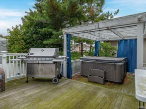 35 Jackson Avenue W, Babylon NY 11702