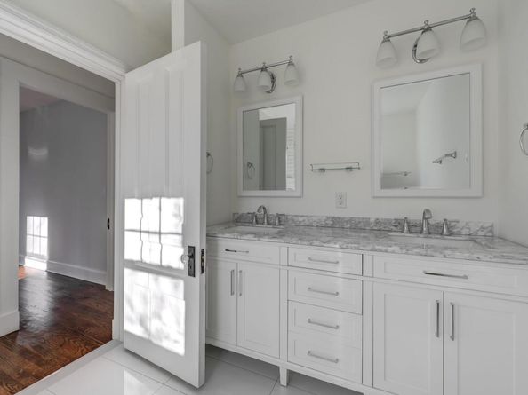 27 Locust Lane, Oyster Bay NY 11771