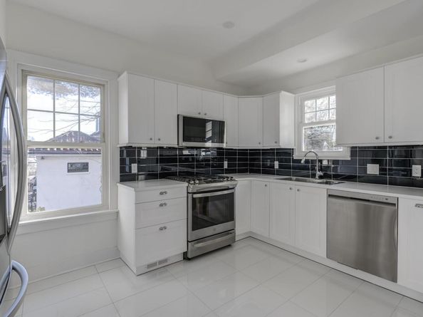 27 Locust Lane, Oyster Bay NY 11771
