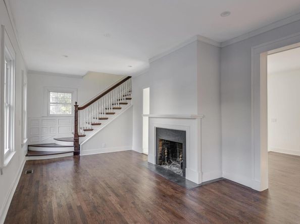 27 Locust Lane, Oyster Bay NY 11771