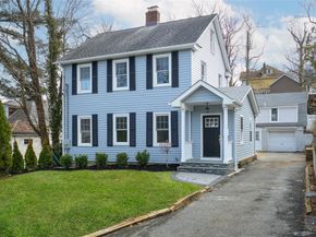 27 Locust Lane, Oyster Bay NY 11771