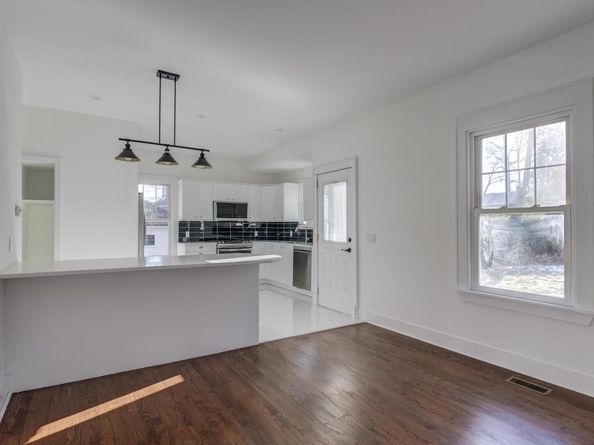 27 Locust Lane, Oyster Bay NY 11771