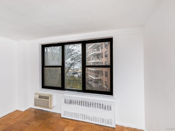40 Brighton 1st Road 3J, Brooklyn NY 11235