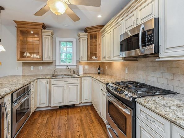 24 Victory Street, Ronkonkoma NY 11779