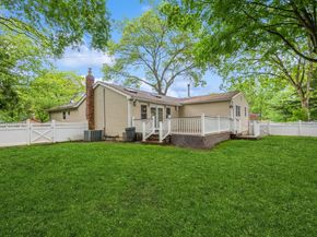 24 Victory Street, Ronkonkoma NY 11779