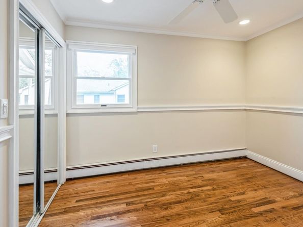 24 Victory Street, Ronkonkoma NY 11779