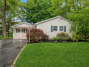 24 Victory Street, Ronkonkoma NY 11779