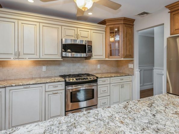24 Victory Street, Ronkonkoma NY 11779