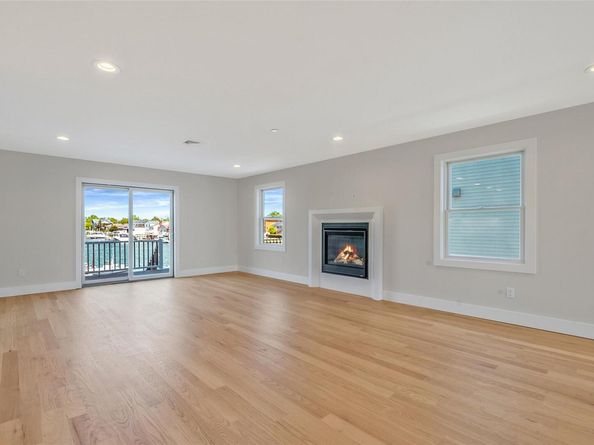 237 Mott Street, Oceanside NY 11572