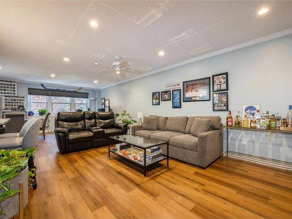 32 Pearsall Avenue 1C, Glen Cove NY 11542