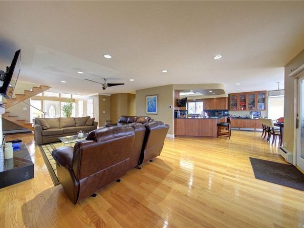 738 Shore Walk, Lindenhurst NY 11757