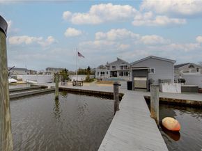 738 Shore Walk, Lindenhurst NY 11757