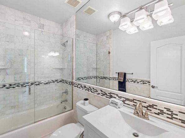 4 White Oak Lane, Southampton NY 11968