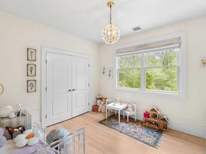 4 White Oak Lane, Southampton NY 11968