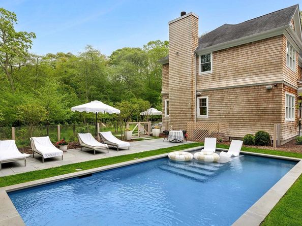 4 White Oak Lane, Southampton NY 11968