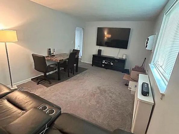 264-17 Langston Avenue E2, Glen Oaks NY 11004