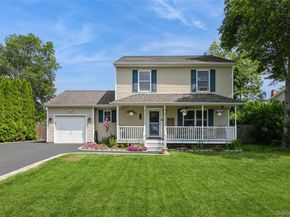 15 Loughlin Drive, Shirley NY 11967