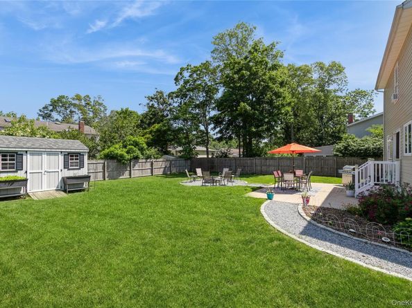 15 Loughlin Drive, Shirley NY 11967