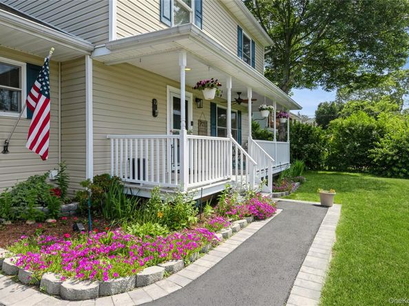 15 Loughlin Drive, Shirley NY 11967