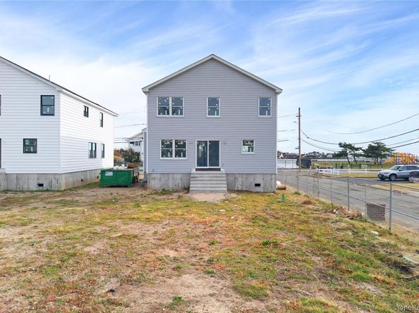 101 Clocks Boulevard, Massapequa NY 11758