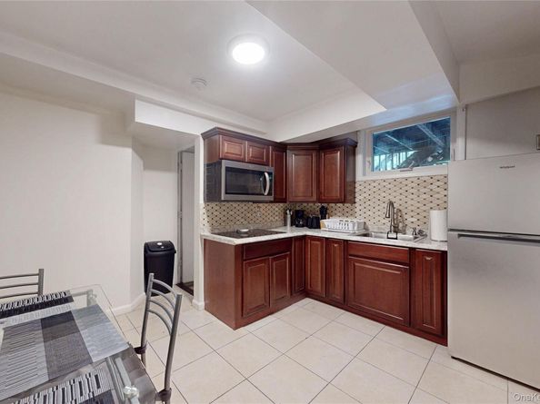 33 Hollowbrook Court N, Cortlandt Manor NY 10567