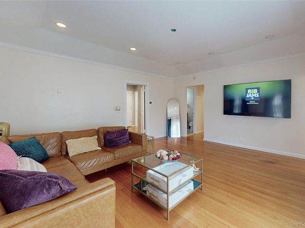 33 Hollowbrook Court N, Cortlandt Manor NY 10567