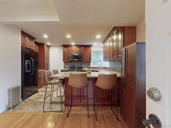 33 Hollowbrook Court N, Cortlandt Manor NY 10567