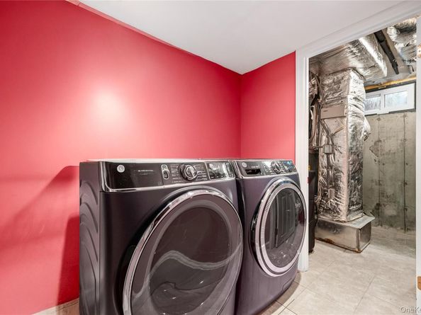 924 Otsego Court, West Hempstead NY 11552
