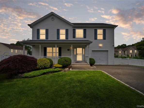 924 Otsego Court, West Hempstead NY 11552
