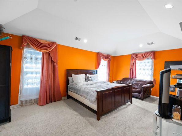 924 Otsego Court, West Hempstead NY 11552