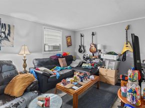 84 Charles Street, Mineola NY 11501