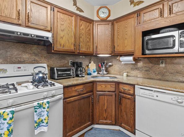 84 Charles Street, Mineola NY 11501