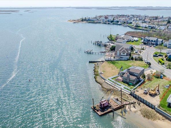 3505 Bay Front Drive, Baldwin Harbor NY 11510