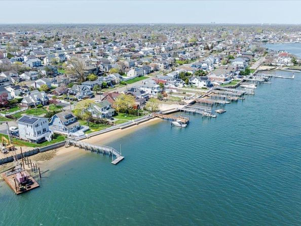 3505 Bay Front Drive, Baldwin Harbor NY 11510