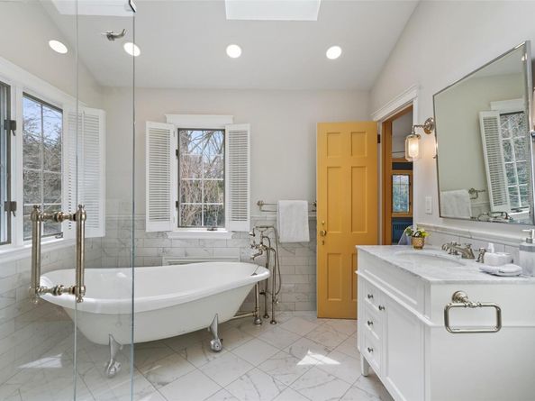 49 Moore Road, Bronxville NY 10708