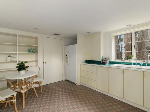 49 Moore Road, Bronxville NY 10708