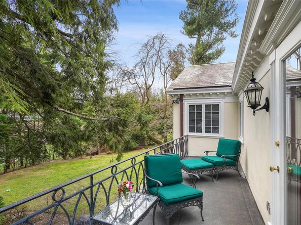 49 Moore Road, Bronxville NY 10708