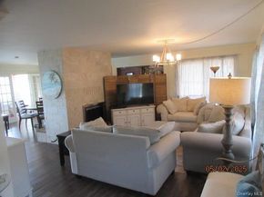 118 Overlook Drive, Aquebogue NY 11931