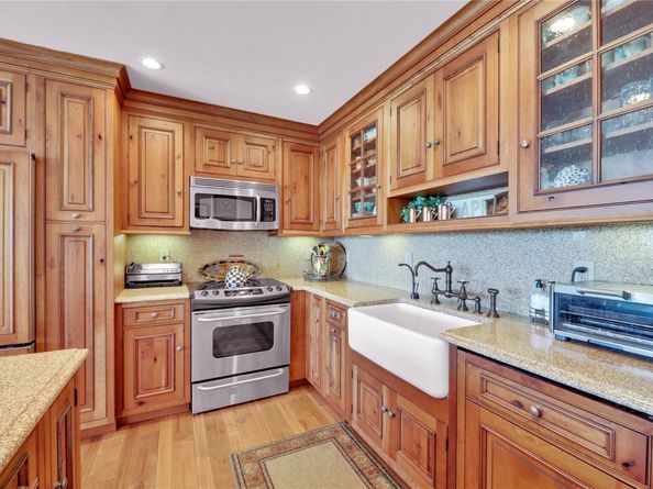 279 Dune Road 2, Westhampton Beach NY 11978