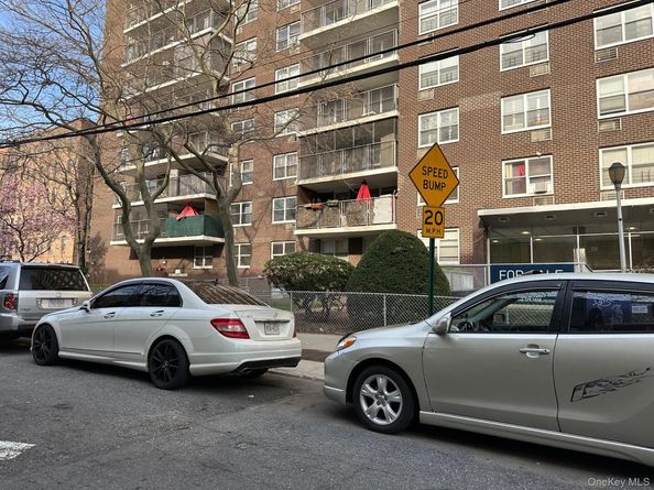 2550 Olinville Avenue 8M, Bronx NY 10467