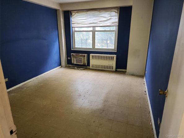 2550 Olinville Avenue 8M, Bronx NY 10467