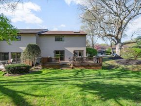 54 Northgate Circle, Melville NY 11747